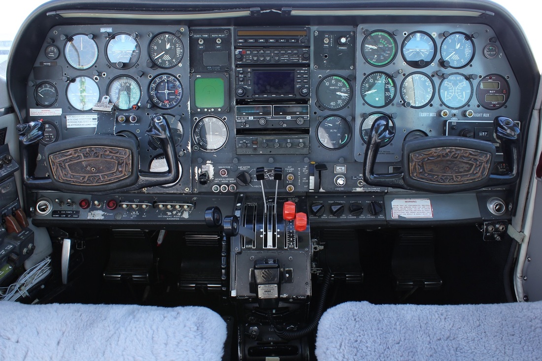 cessna 310 cockpit