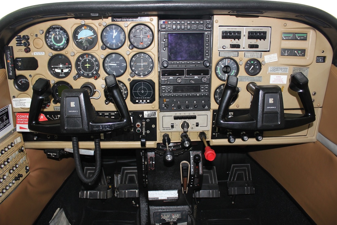 cessna 210 cockpit
