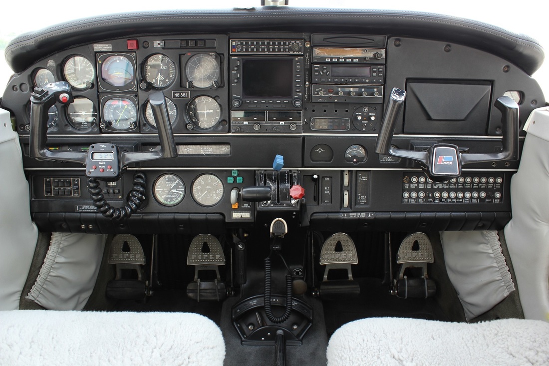 piper saratoga cockpit